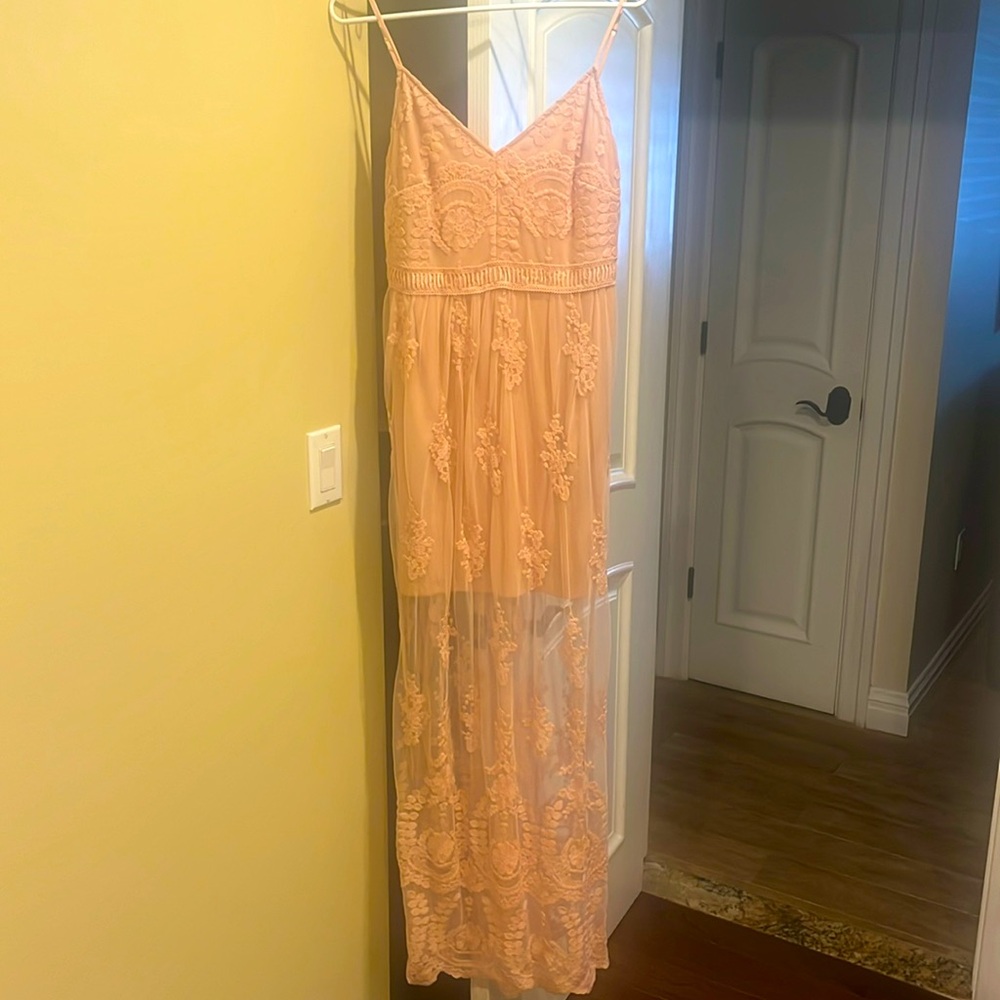 Altar’s State Peach pink dress worn once size m lace bottom